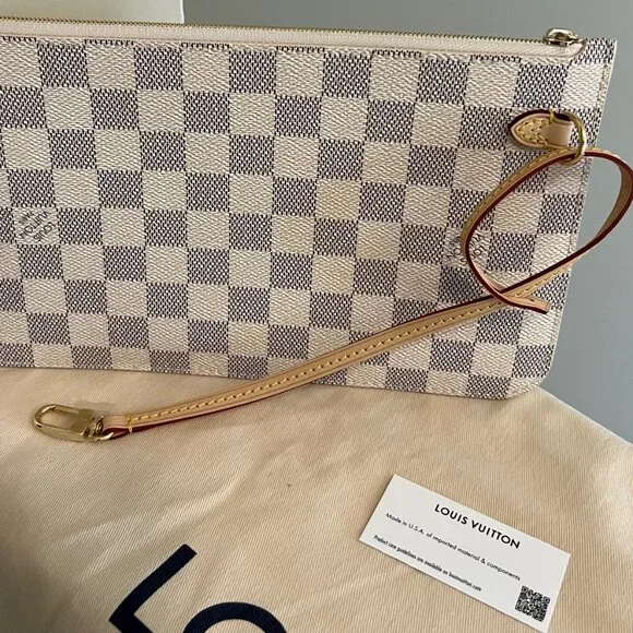 LOUIS VUITTON Zipped Pouch Damier Azur (NWOT) - Picture 3 of 10